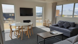 Unclassified image, 2 of 14, button - Super House 2 Bedroom (Lake Tekapo)