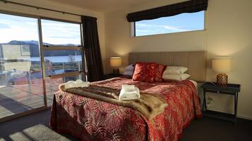 Apartment, 3 Bedrooms | 3 bedrooms, free cots/infant beds, free WiFi, bed sheets