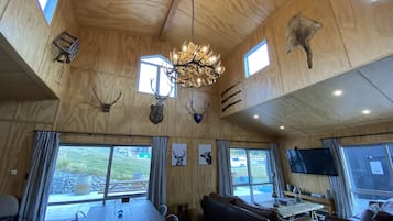 Casa, 4 habitaciones | Servicio a la habitación