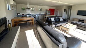 House, 3 Bedrooms | Living area - The Barn (Lake Tekapo)
