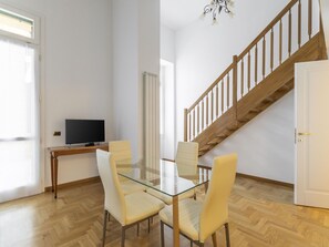 Dining - Attractive Apartment in Sanremo With Terrace (Sanremo)