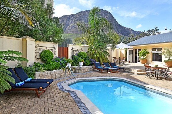 House, 3 Bedrooms, Smoking, Patio | Pool