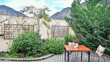 Căn hộ, 1 phòng ngủ, hút thuốc, sân hiên | Vườn