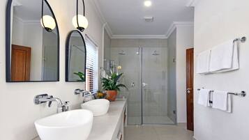 Bungalow, 1 Bedroom, Smoking, Patio | Bilik Mandi