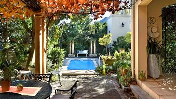 Bungalow, 1 Bedroom, Smoking, Patio | Garden