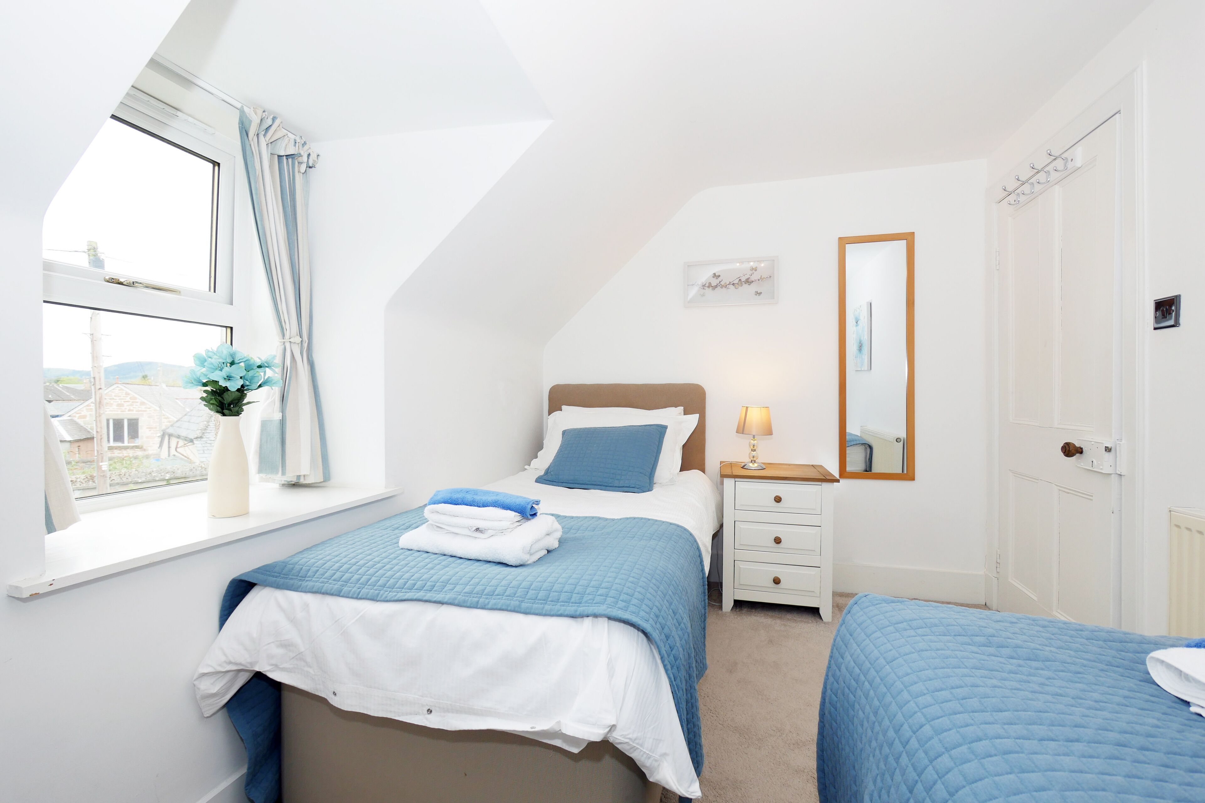 2 bedrooms, desk, iron/ironing board, free WiFi