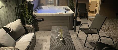 Bañera de hidromasaje exterior