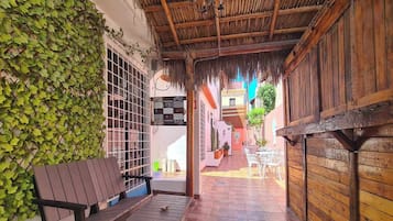 Departamento, 2 habitaciones, para fumadores, patio | Terraza o patio