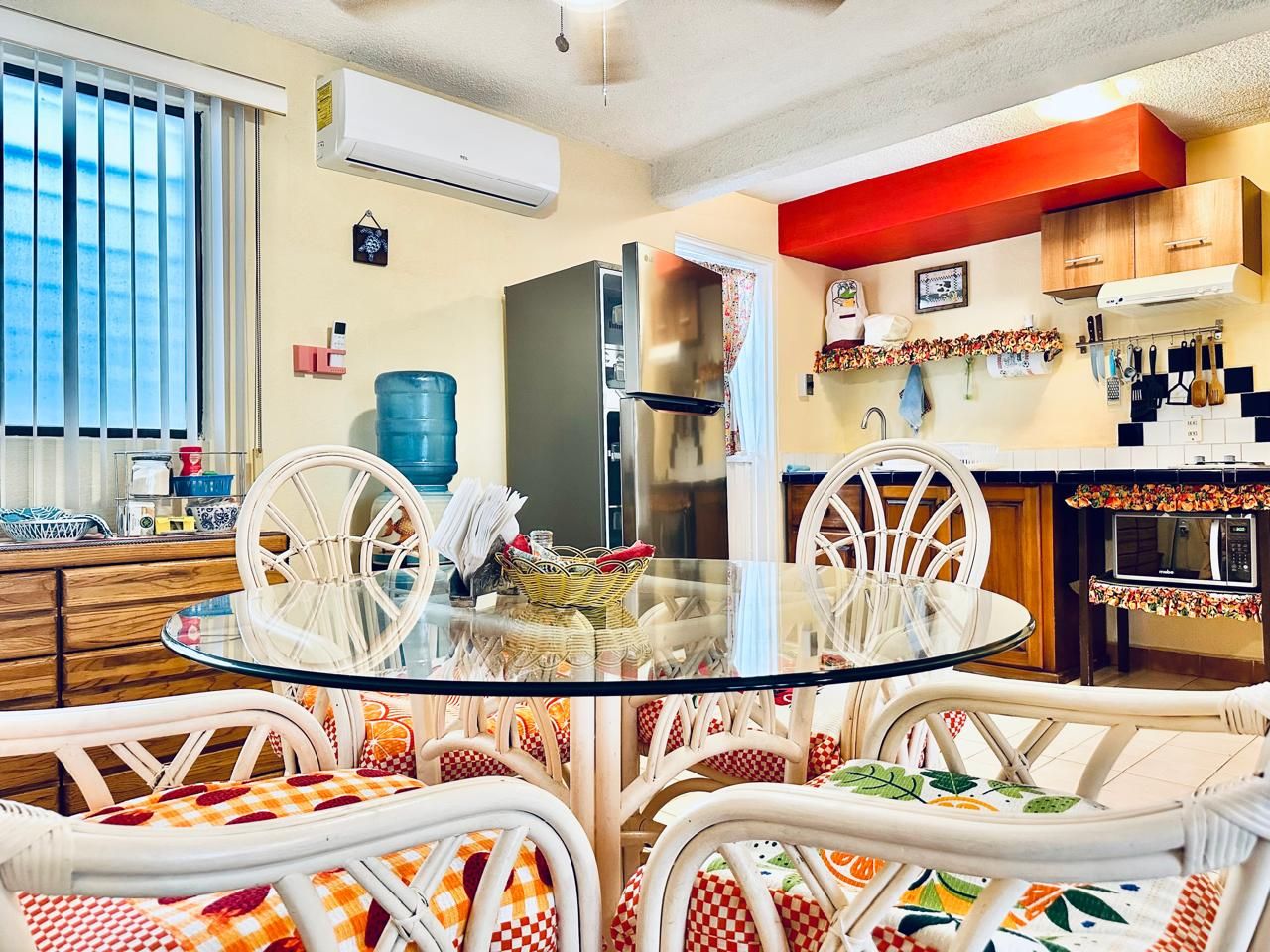 Apartment, 1 Bedroom, Smoking, Patio | Dining room