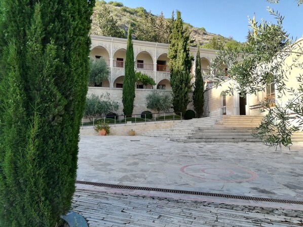 Apartment, 2 Bedrooms, Balcony, Garden View | Exterior