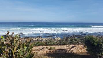 Pemandangan dari properti