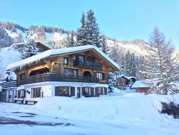 Chalet, Multiple Bedrooms, Balcony, Garden View | Property entrance