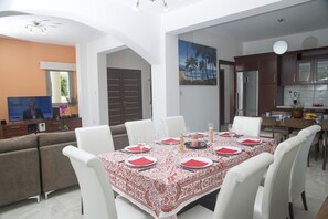 Villa, 4 Bedrooms, Smoking, Private Pool | Dining room
