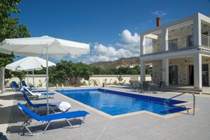 Villa, 4 chambres, fumeur, piscine privée | Extérieur