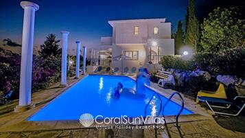 Villa, 3 chambres, fumeurs, piscine privée | Piscine | Piscine extérieure