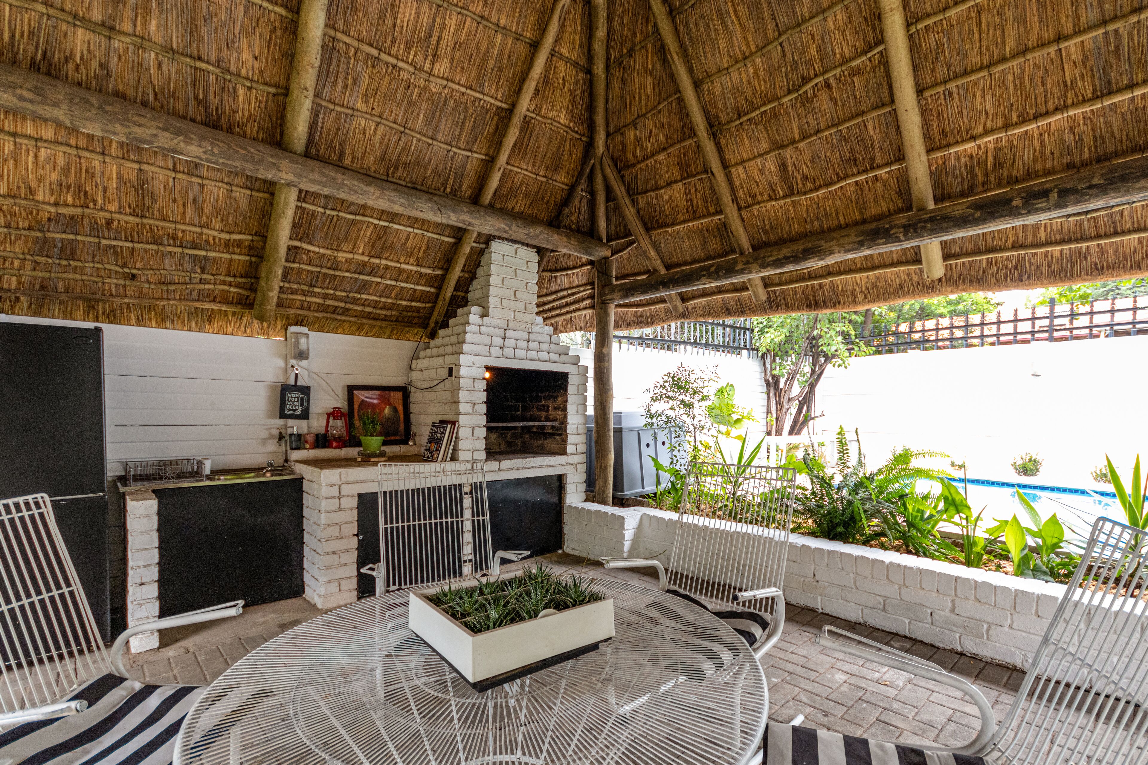 Apartment, 2 Bedrooms, Smoking, Balcony | Property grounds