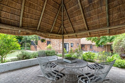 Stylish 2-bed Apartment in Centurion, Pretoria