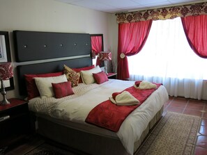 Apartment, 1 Bedroom - Self Catering 1 Bedroom Sofa Bedfull Bathroom Ideal for 4 Guets - Welcome (Bloemfontein)