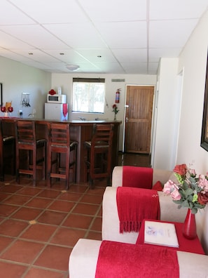 Apartment, 1 Bedroom | Miscellaneous - Self Catering 1 Bedroom Sofa Bedfull Bathroom Ideal for 4 Guets - Welcome (Bloemfontein)
