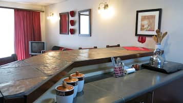 Apartment, 1 Bedroom | Private kitchen