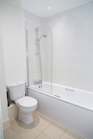 Apartment, 2 Bedrooms | Bathroom