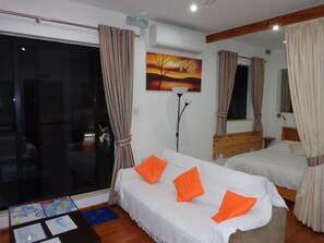Apartment, 2 Bedrooms, Smoking, Balcony | Living area