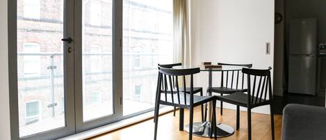 公寓, 2 间卧室 | 阳台景观