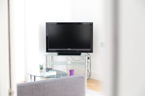 Apartment, 2 Bedrooms | Room amenity