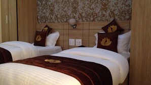 Superior Double or Twin Room | WiFi (free) - Hotel D Blossom (Tijara)