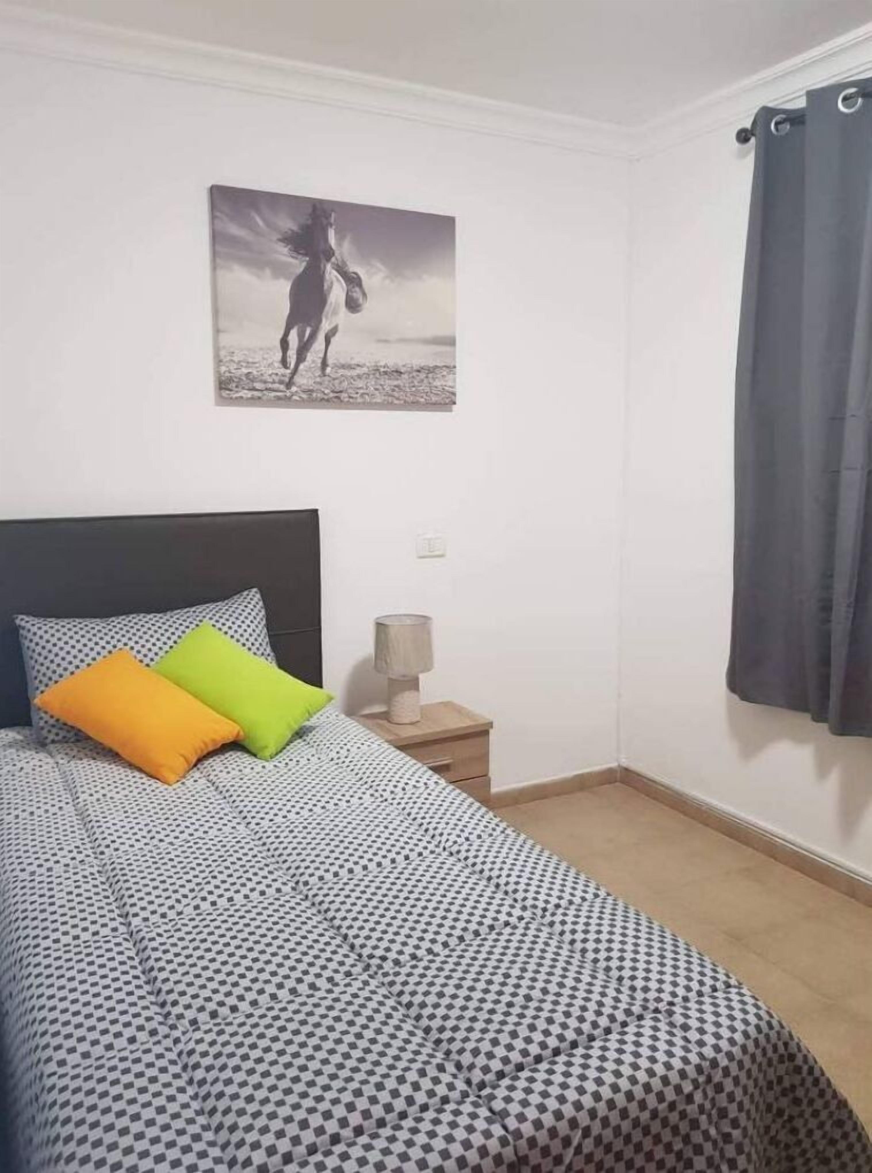 5 soverom, strykejern/-brett, wi-fi (inkludert) og sengetøy