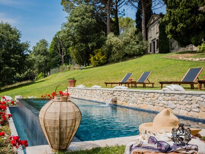 Venetian villa located in the Prosecco hills with private pool