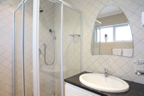 Chalet, Terrace, Garden View | Bathroom - Cosy Chalet With Private Patio in Constantia, the Leafy Suburb of Cape Town (Cape Town)