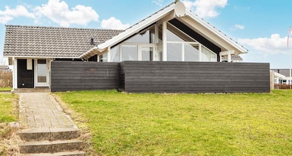 8 Person Holiday Home in Ronde