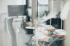 Apartment, 2 Bedrooms | In-room dining - Kent Street - Apt 14 (Liverpool)