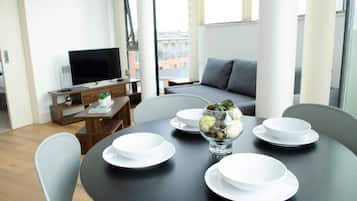 Apartment, 2 Bedrooms | In-room dining