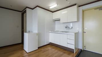 Fridge, stovetop, electric kettle, rice cooker
