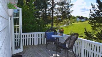 Jomfruburet | Terrace/patio