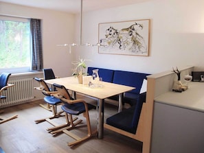 Apartamento, 3 quartos, sacada, vista para a montanha | Parte interna