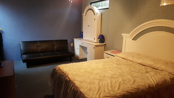 Maison, 4 chambres, fumeurs, patio | 4 chambres