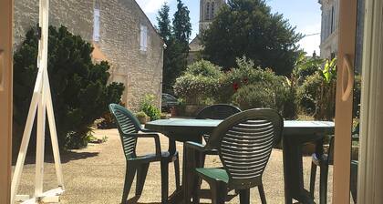 Grange Rénovée Vaste et Lumineuse