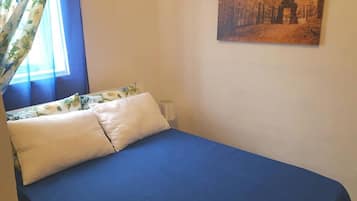 House, 1 Bedroom, Smoking, Balcony | 1 bedroom, iron/ironing board, bed sheets