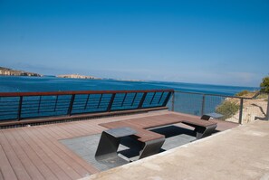 Beach - Blue Harbour 1 Seafront Holiday 2-bedroom Apartment With Terrace St Pauls Bay (St. Paul's Bay)