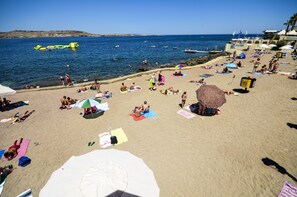 Beach - Getawaysmalta - Blue Harbour 2 Seafront 3-bedroom Apt With Large Back Terrace (St. Paul's Bay)