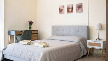 Room, 1 Bedroom, Smoking, Balcony | 1 bedroom