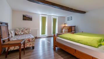 Deluxe-Maisonette | 2 Schlafzimmer, hochwertige Bettwaren, individuell eingerichtet