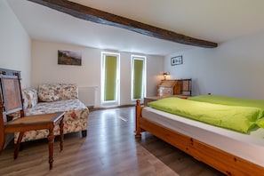Deluxe Duplex | 2 bedrooms, premium bedding, individually furnished, blackout drapes