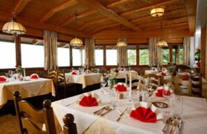 Free daily buffet breakfast - Hotel Steinegger (Appiano Sulla Strada del Vino)