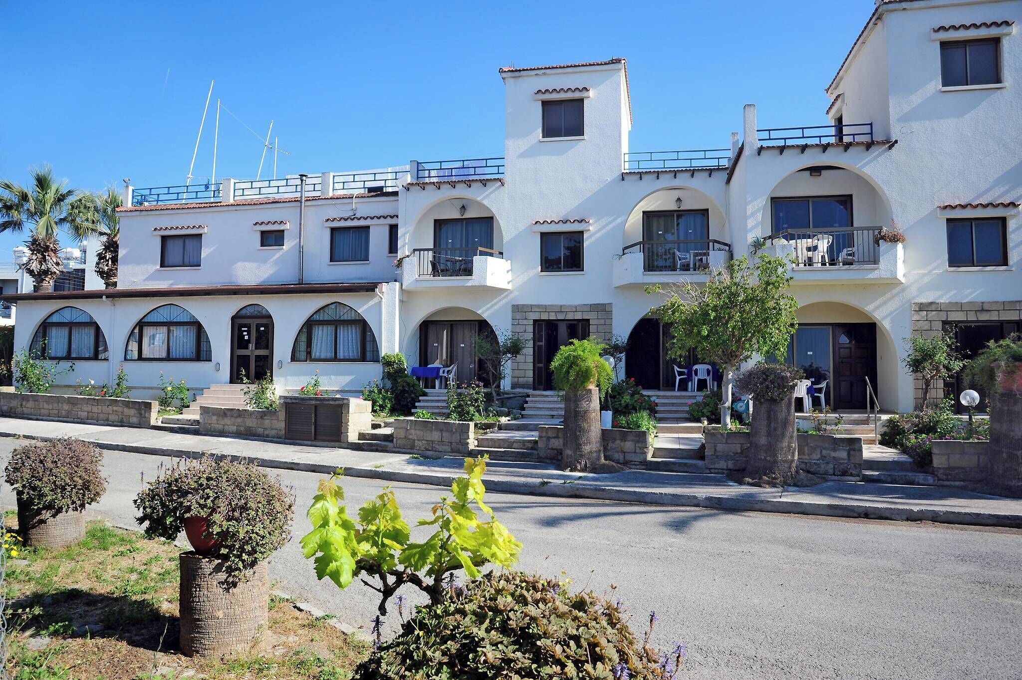Room, Smoking, Balcony | Parking | Free self parking