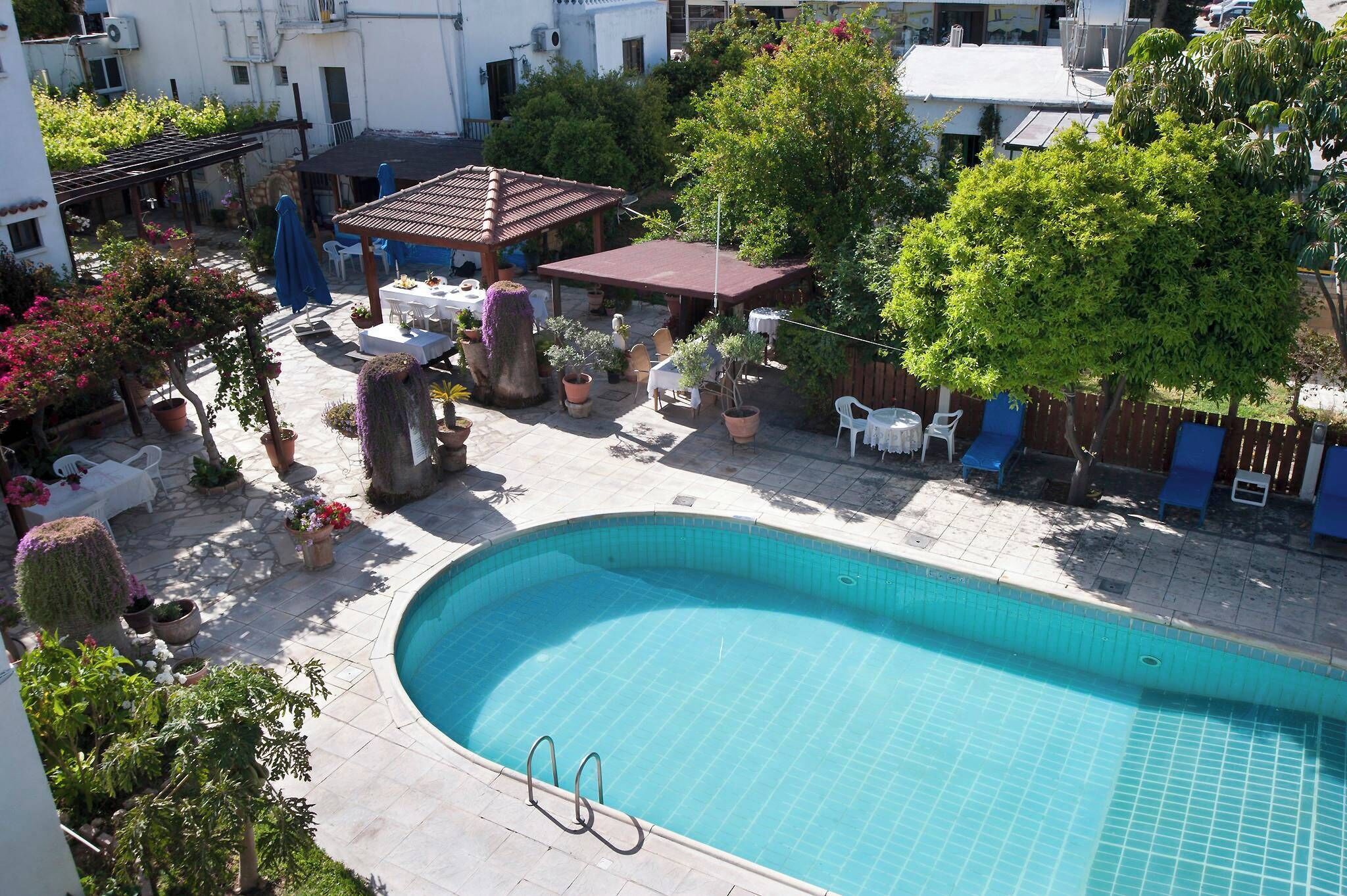 Room, Smoking, Balcony | Pool | Outdoor pool