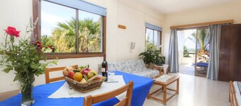 Room-studio in Polis - Just 800 m From t